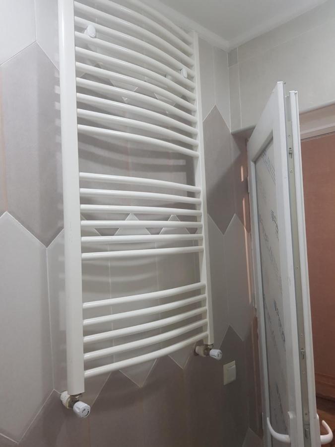 Solo Budget Apartment Tbilisi Exterior photo